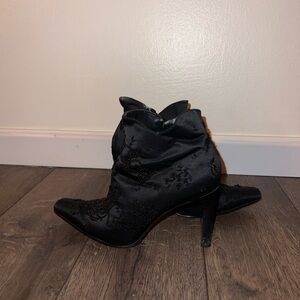 Elegant Black Ankle Boots